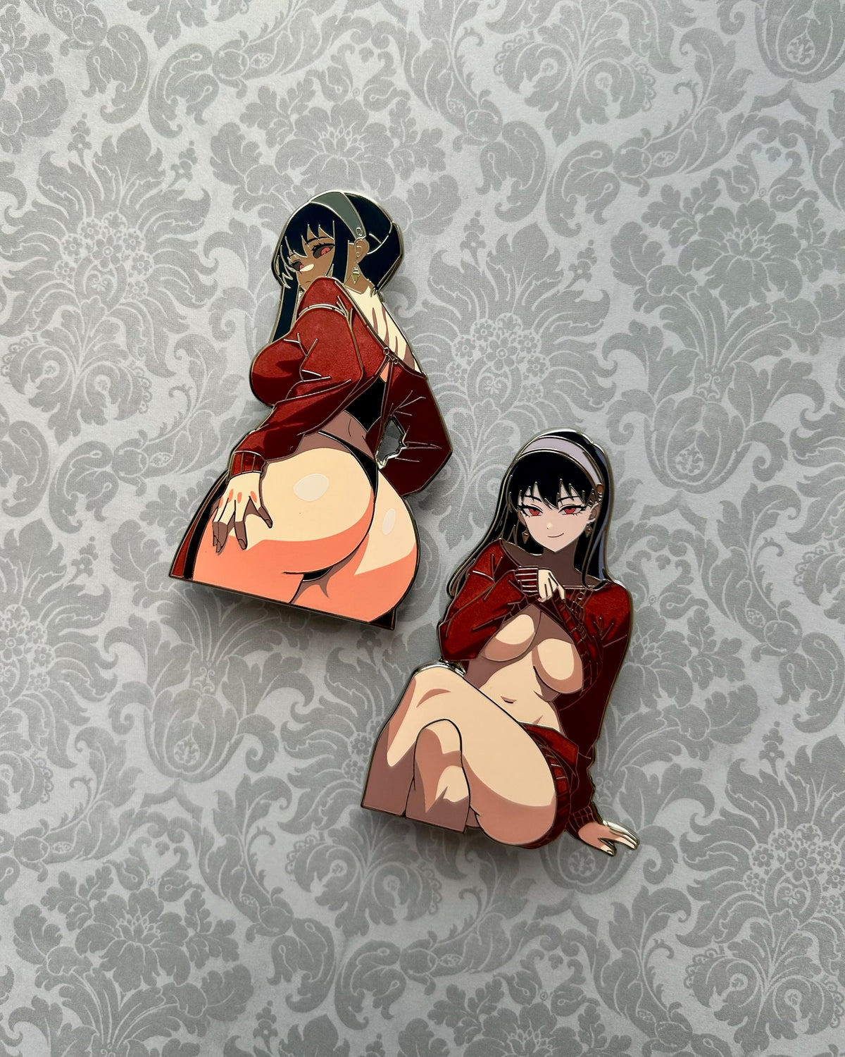 Red Sweater Yor V3 Pin IN HAND