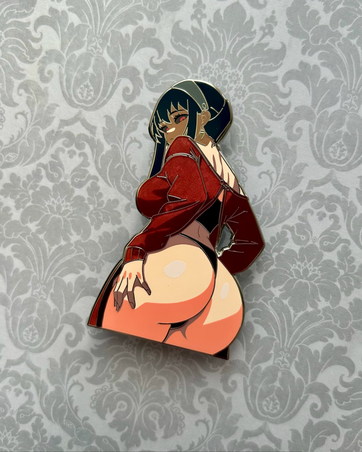 Red Sweater Yor V3 Pin IN HAND